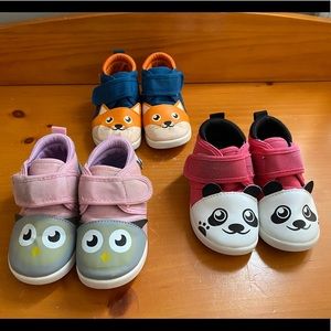 3 pairs Ikiki squeak shoes - size 6